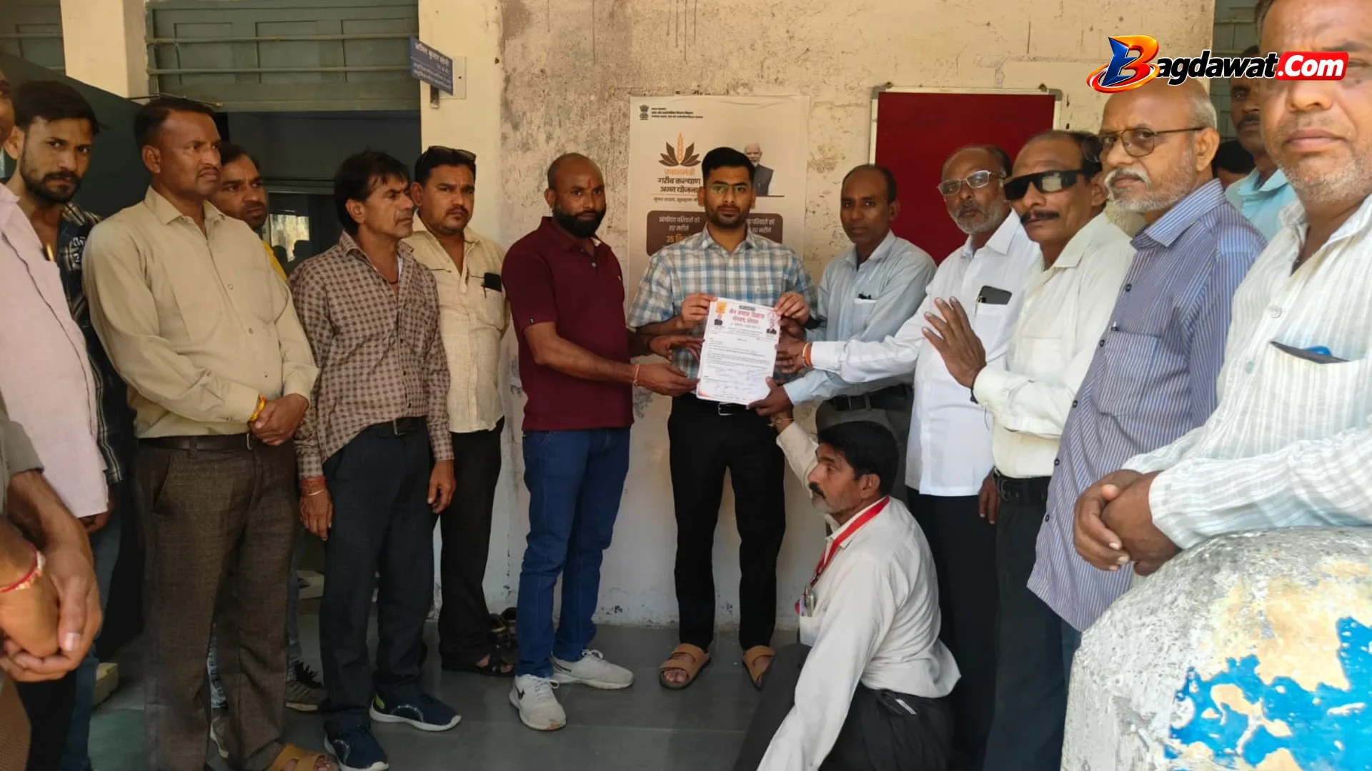 गुना: भोजपुरी गायक गणेश यादव के अश्लील गीत पर भड़का सेन समाज, राष्ट्रपति के...