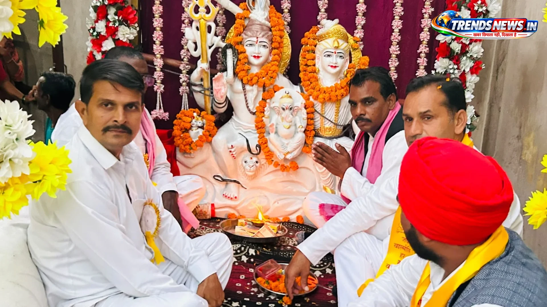 मवाना के भैसा गांव में भव्य वाल्मीकि शोभा यात्रा निकाली गई